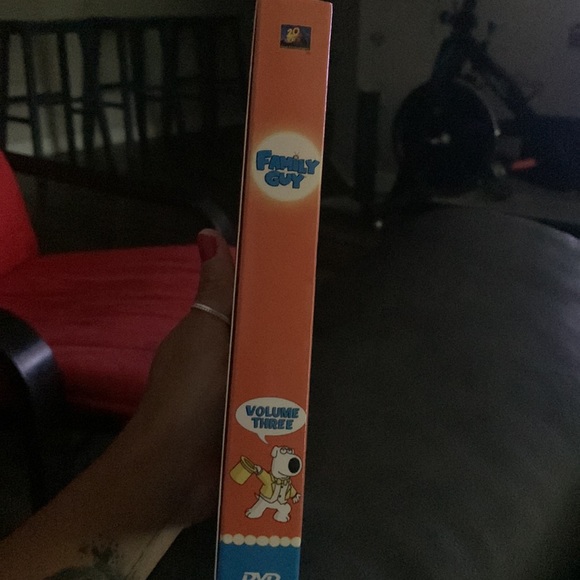 Family Guy 3 DVD box set Volume Three like new - Picture 4 of 4